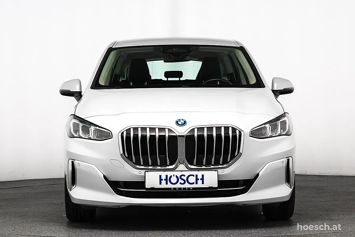 BMW 2 Series 2023 photo 2
