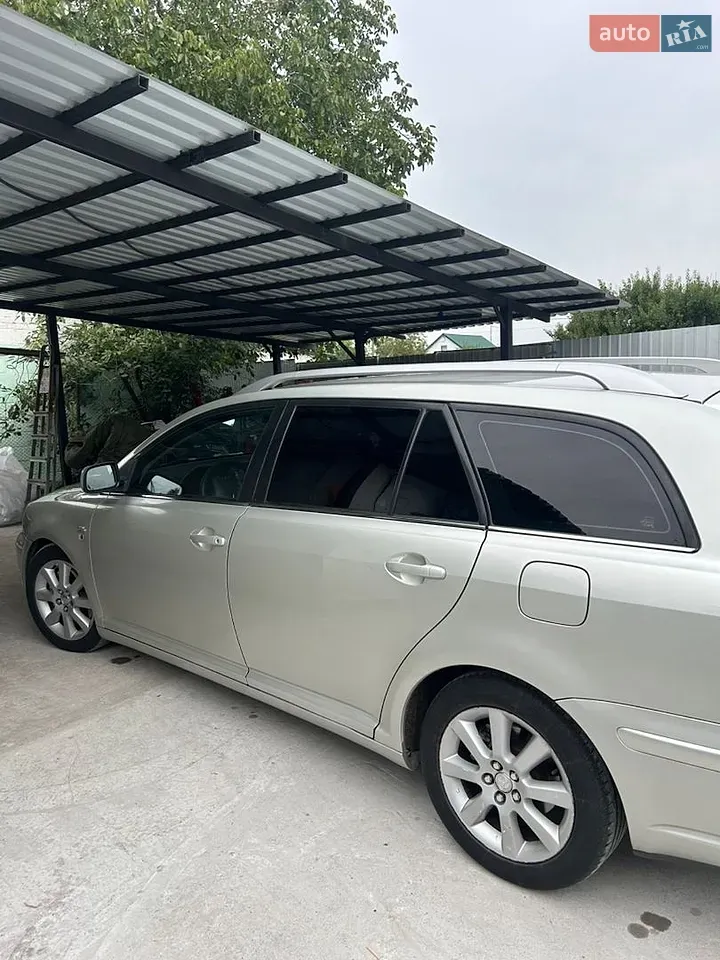 Toyota Avensis 2004 photo 4