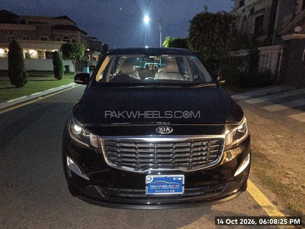 Kia Carnival