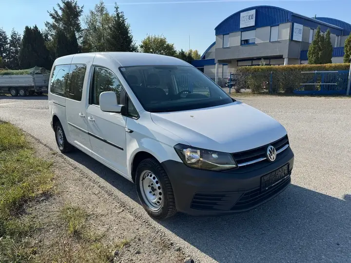 Volkswagen Caddy Maxi 2015 photo 2
