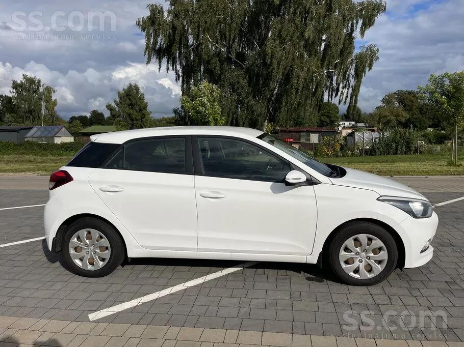 Hyundai I20 2017 photo 2