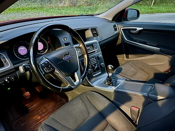 Volvo V60 2011 photo 4