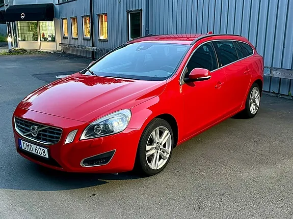 Volvo V60 2011 photo 2