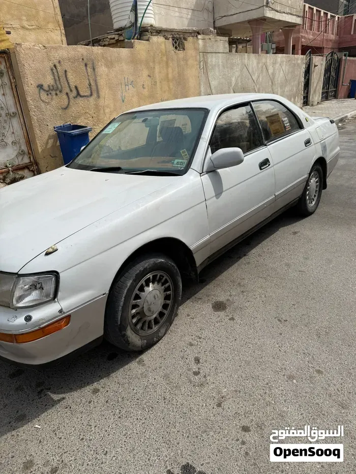 Toyota Crown 2000 photo 3