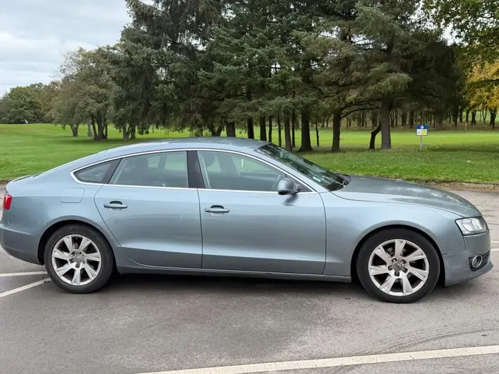 Audi A5 2009 photo 3