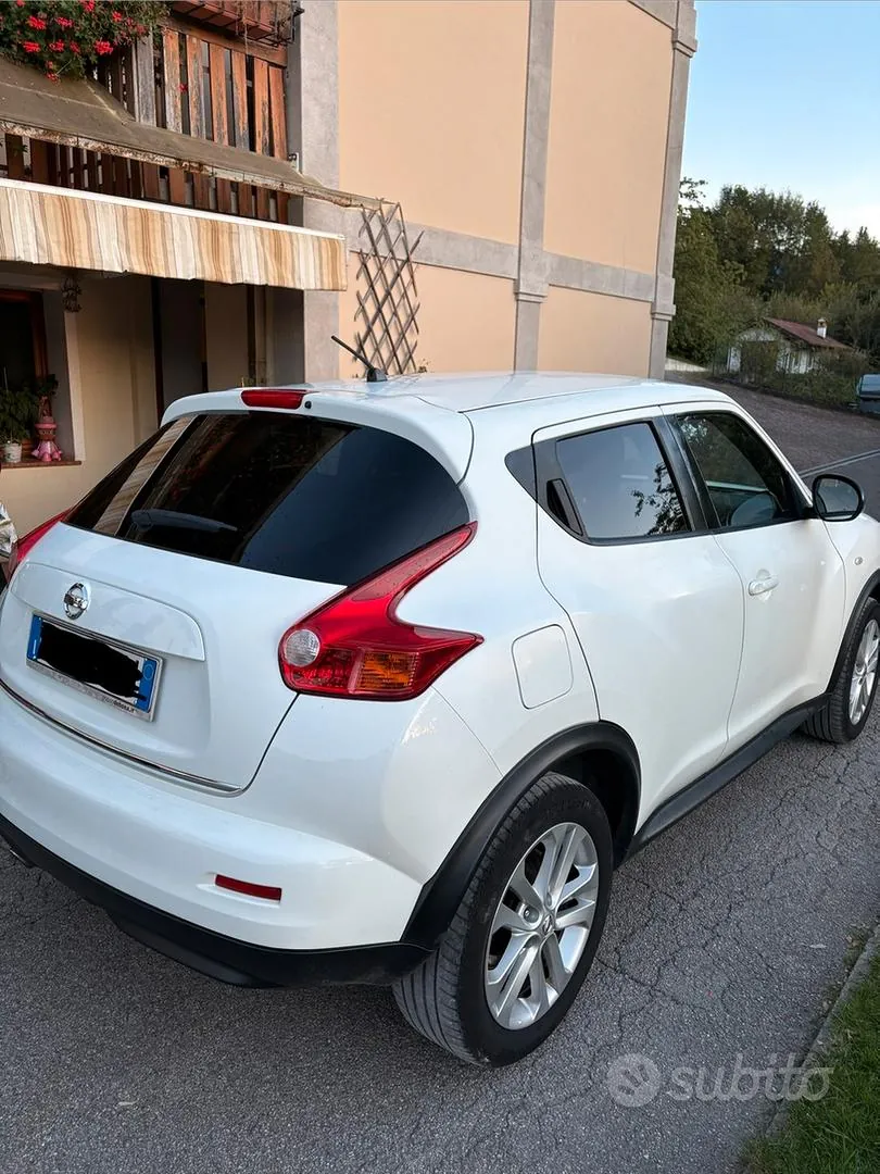 Nissan Juke 2012 photo 2
