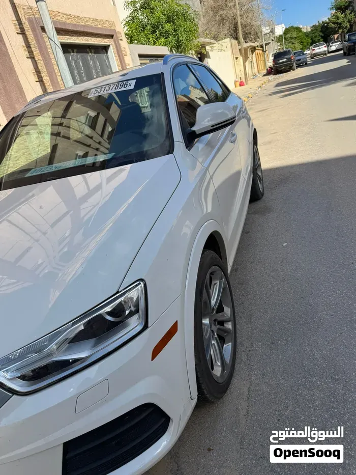 Audi Q3 2016 photo 2