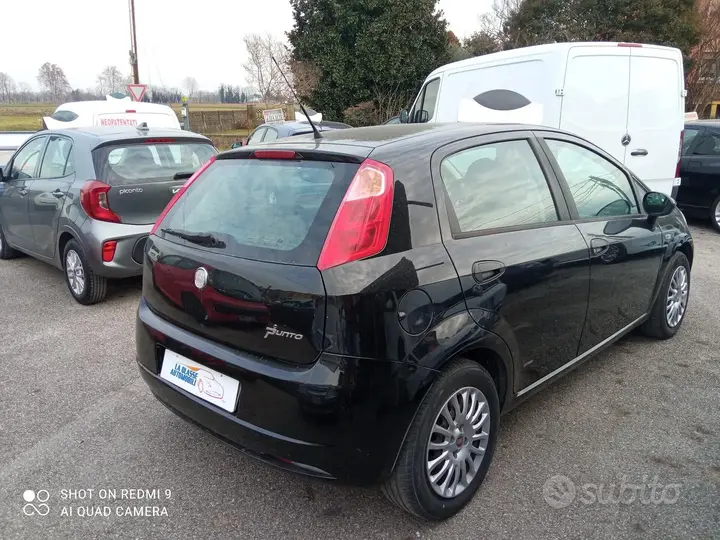 Fiat Grande Punto 2008 photo 3