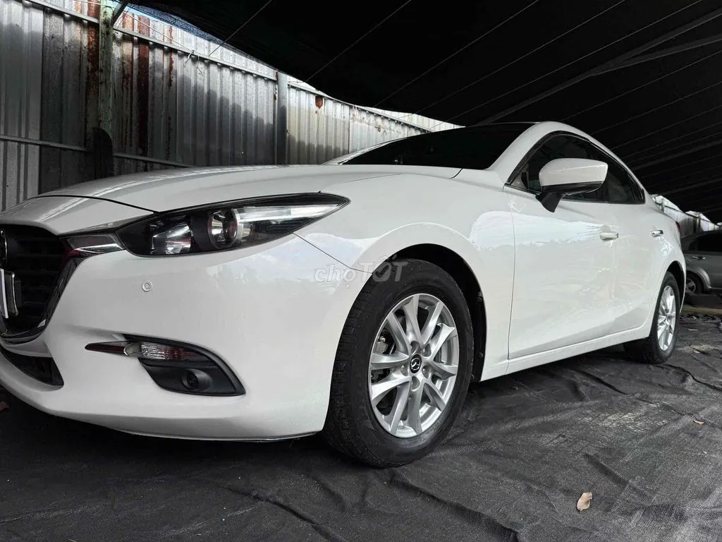 Mazda 3 2019 photo 2
