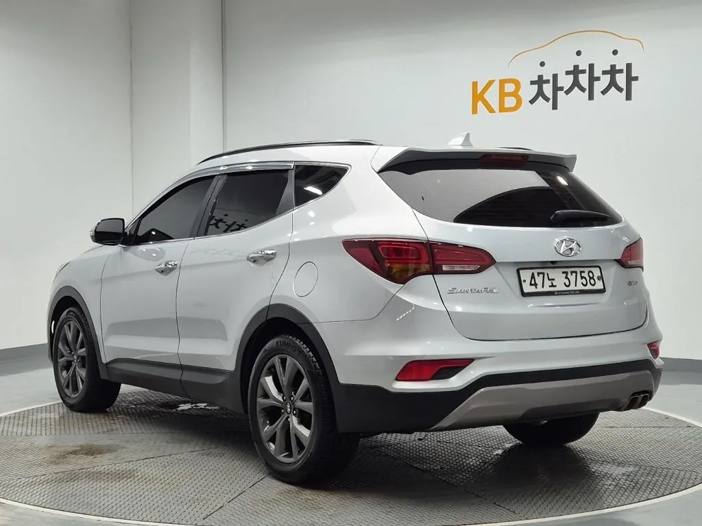 Hyundai Santa Fe 2016 photo 2