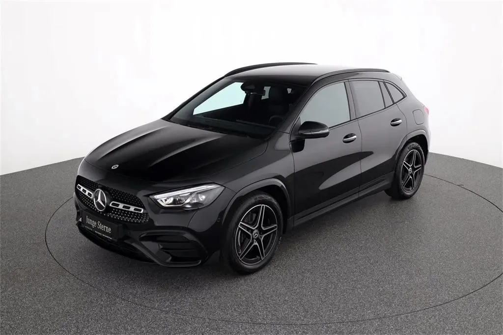 Mercedes-Benz Gla Class 2025 photo 2