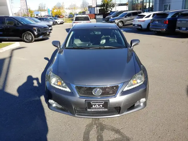 Lexus Is Convertible 2012 photo 3