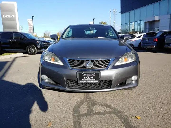Lexus Is Convertible 2012 photo 2