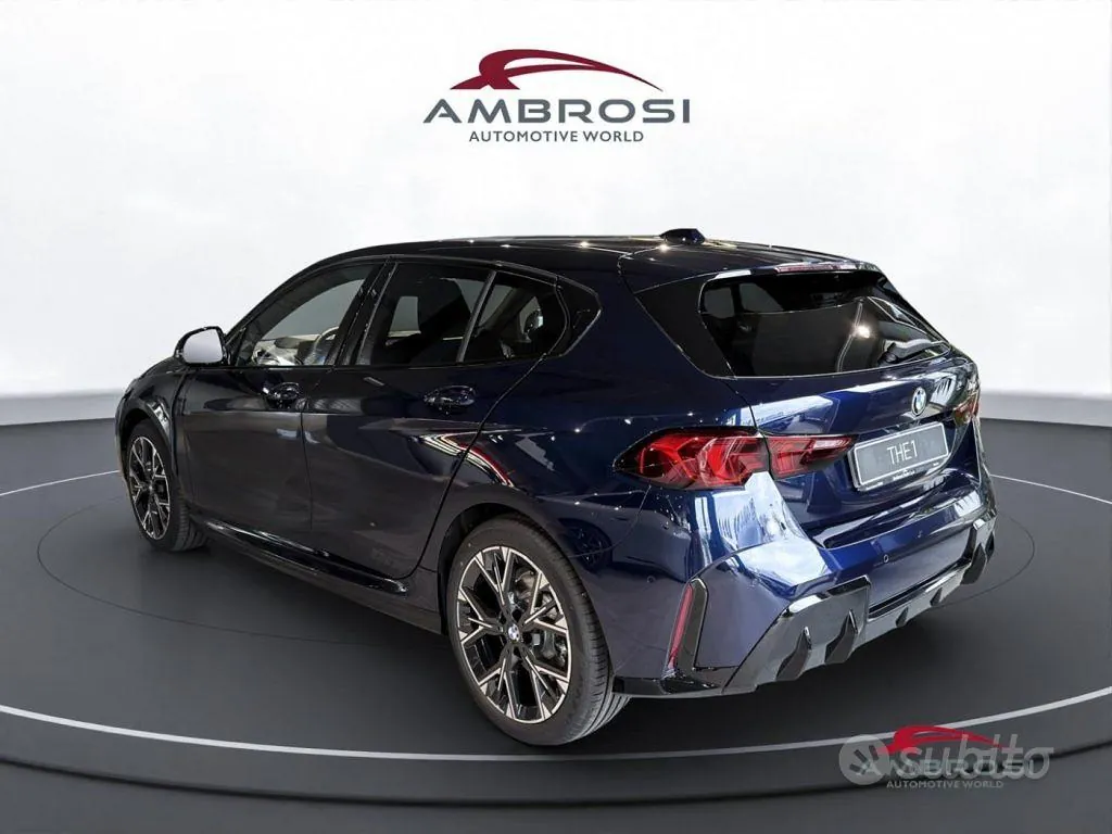 BMW 1 Series 2025 photo 4