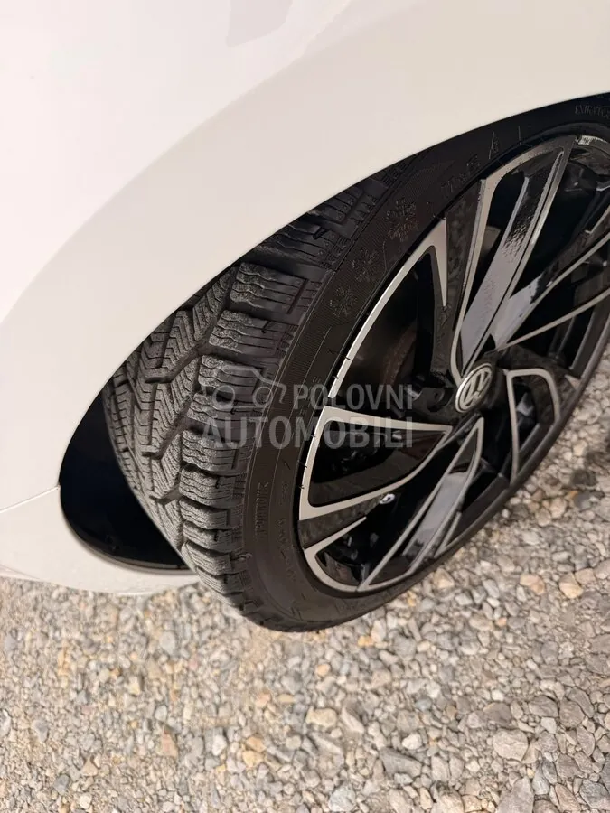 Volkswagen Polo 2012 photo 3