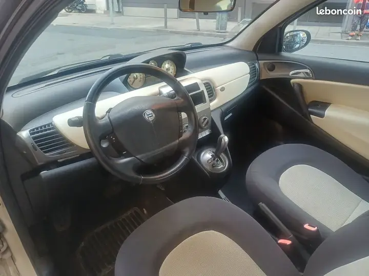Lancia Ypsilon 2006 photo 2