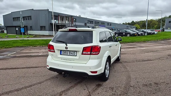 Fiat Freemont 2015 photo 4