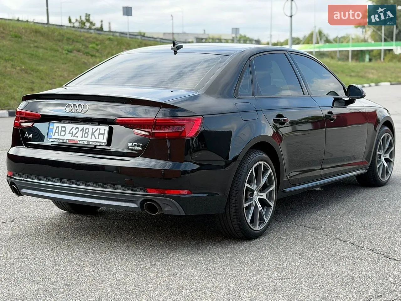 Audi A4 2016 photo 4