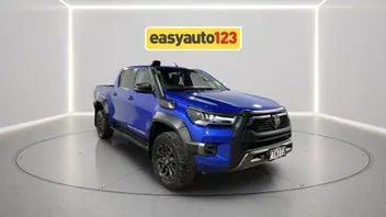 Toyota Hilux 2023 photo 2
