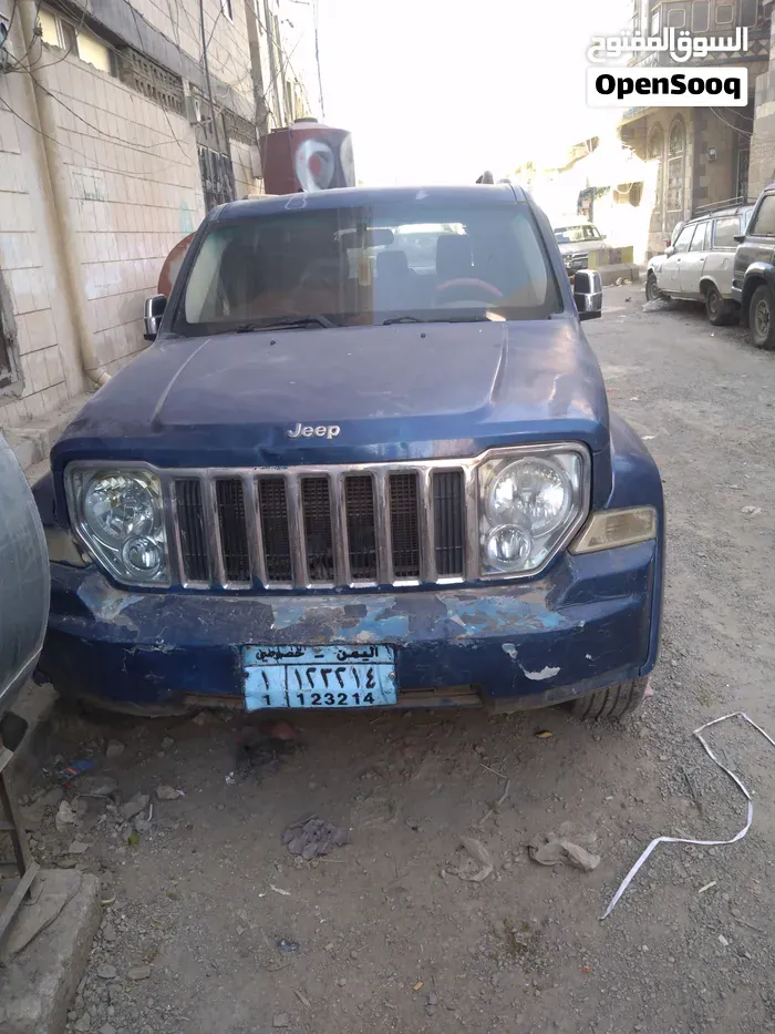 Jeep Cherokee 2010 photo 3