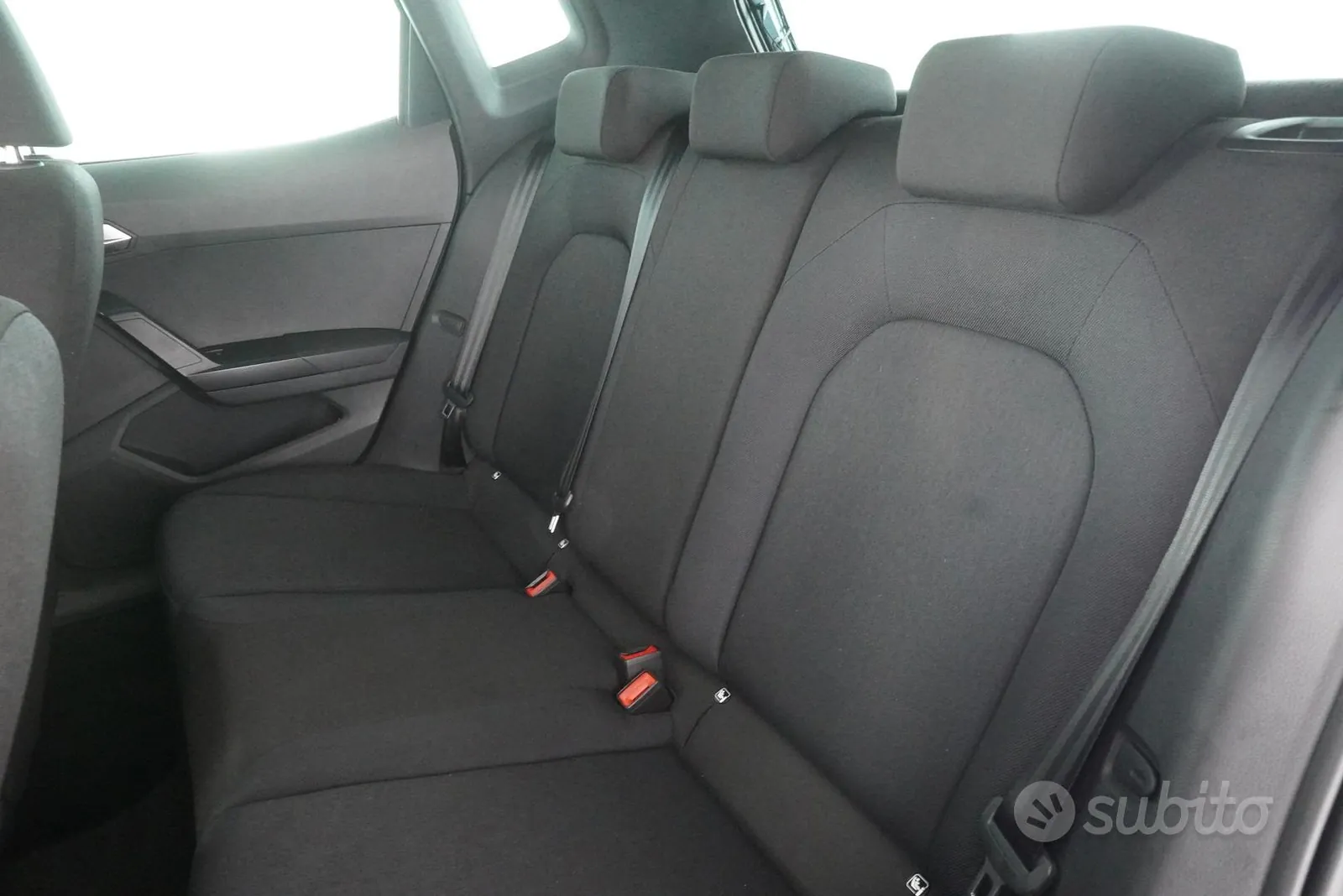 Seat Arona 2025 photo 3