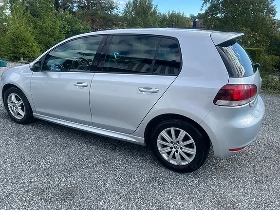 Volkswagen Golf Vi 2011 photo 2