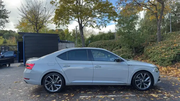 Skoda Superb 2020 photo 5