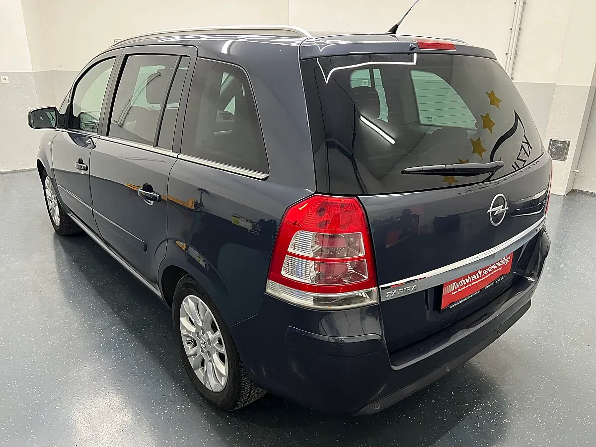 Opel Zafira 2010 photo 3
