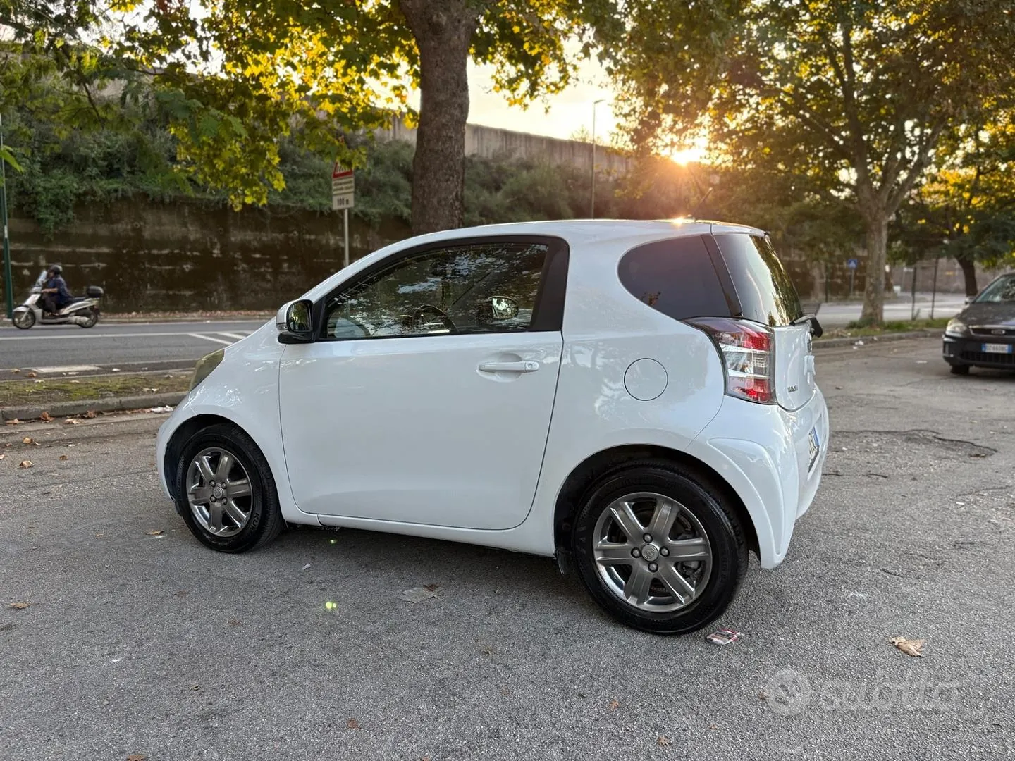 Toyota Iq 2011 photo 5