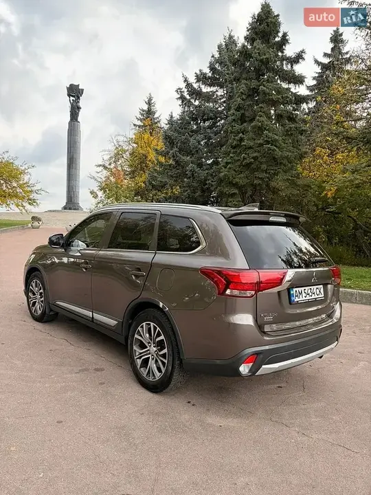 Mitsubishi Outlander