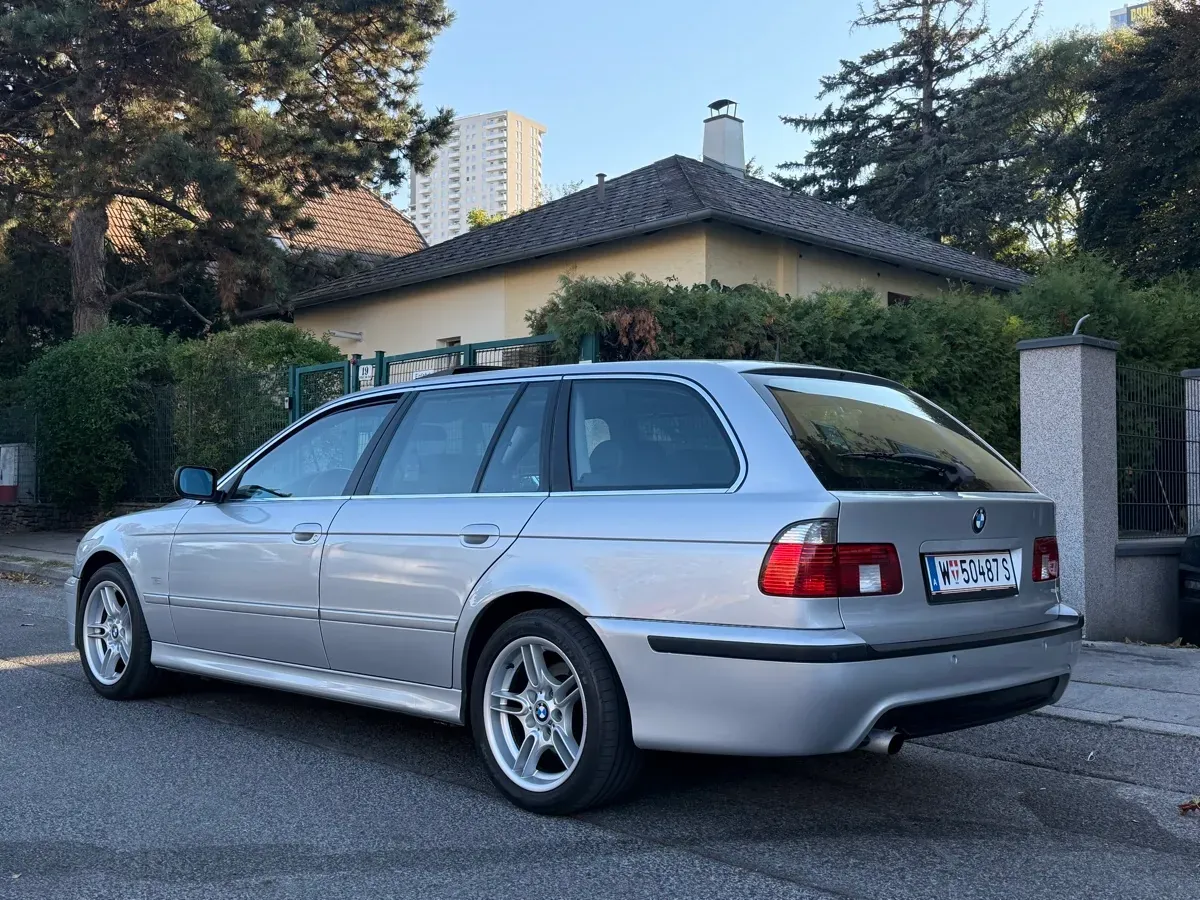 BMW 5 Series 2000 photo 2