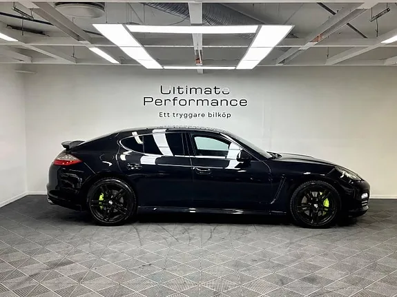 Porsche Panamera 4 2012 photo 4