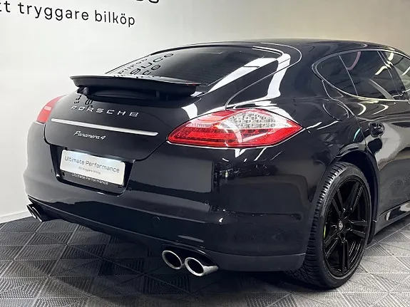 Porsche Panamera 4 2012 photo 5