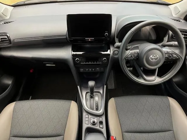Toyota Yaris Cross Hybrid Z 2025 photo 2