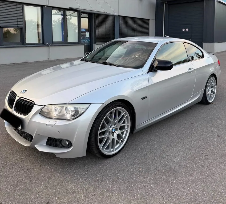 BMW 320I