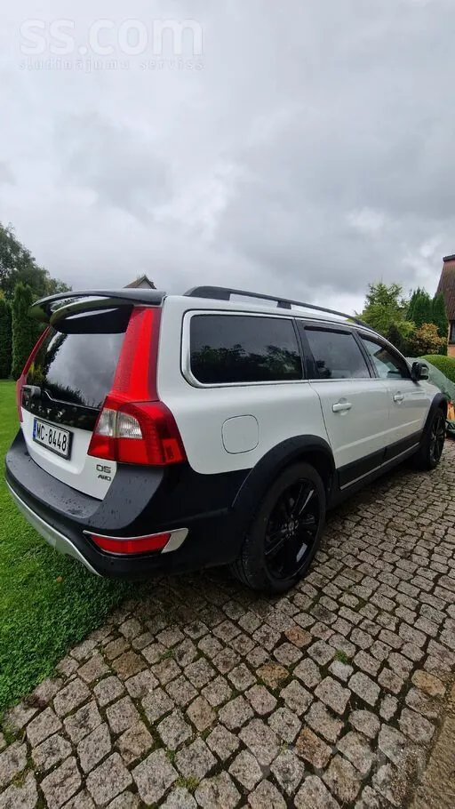 Volvo Xc 70 2011 photo 2