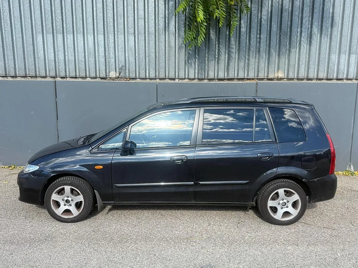 Mazda Premacy 2005 photo 2