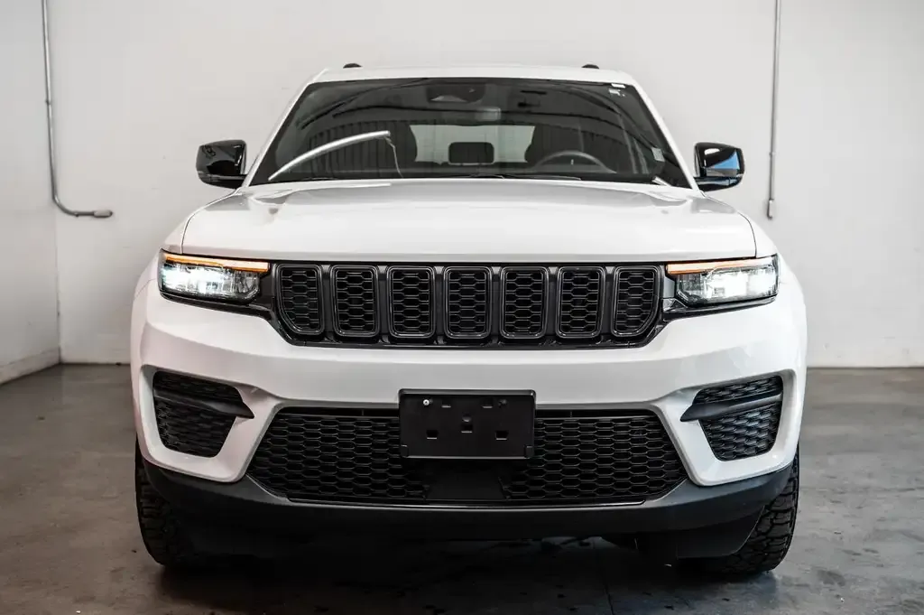 Jeep Grand Cherokee 2024 photo 4