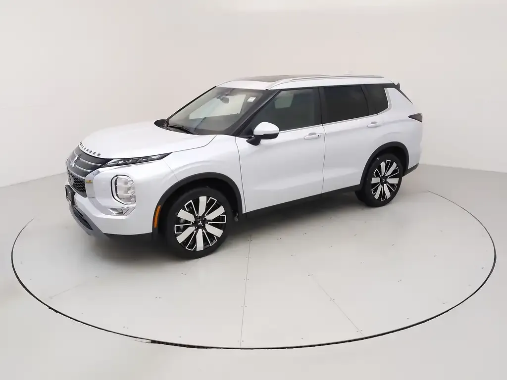 Mitsubishi Outlander 2026 photo 3