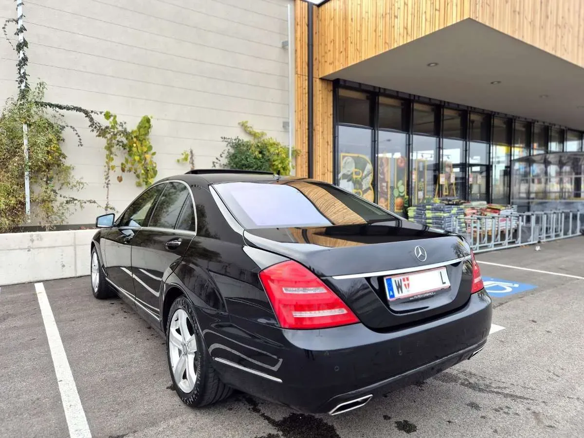 Mercedes-Benz S-Class 2011 photo 3