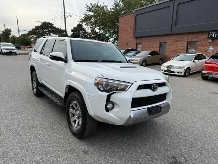 Toyota 4Runner 2016 photo 3