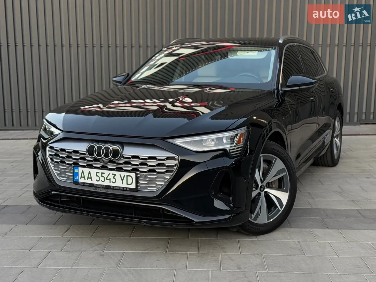 Audi Q8 E-Tron 2023 photo 2