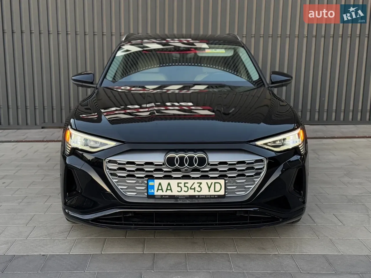 Audi Q8 E-Tron 2023 photo 3
