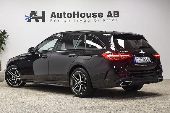 Mercedes-Benz C300 2023 photo 2