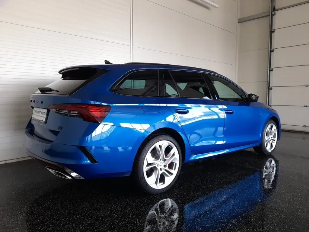 Skoda Octavia 2022 photo 2