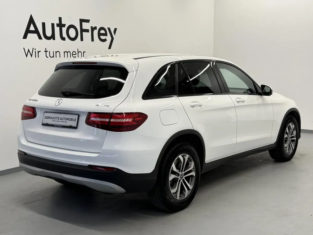 Mercedes-Benz Glc-Class 2017 photo 2