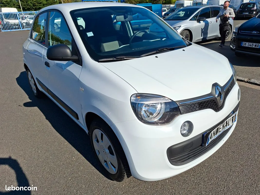 Renault Twingo 2014 photo 2