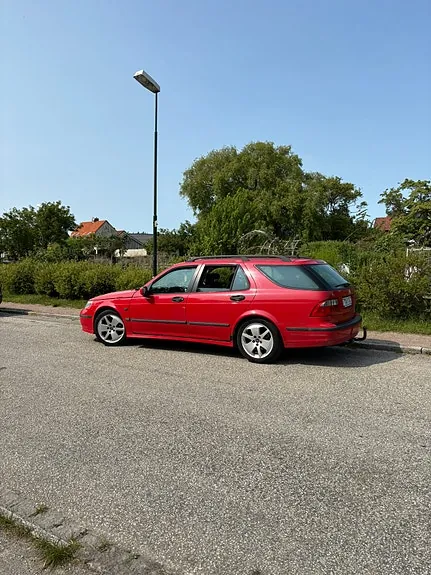 Saab 9-5 2002 photo 2
