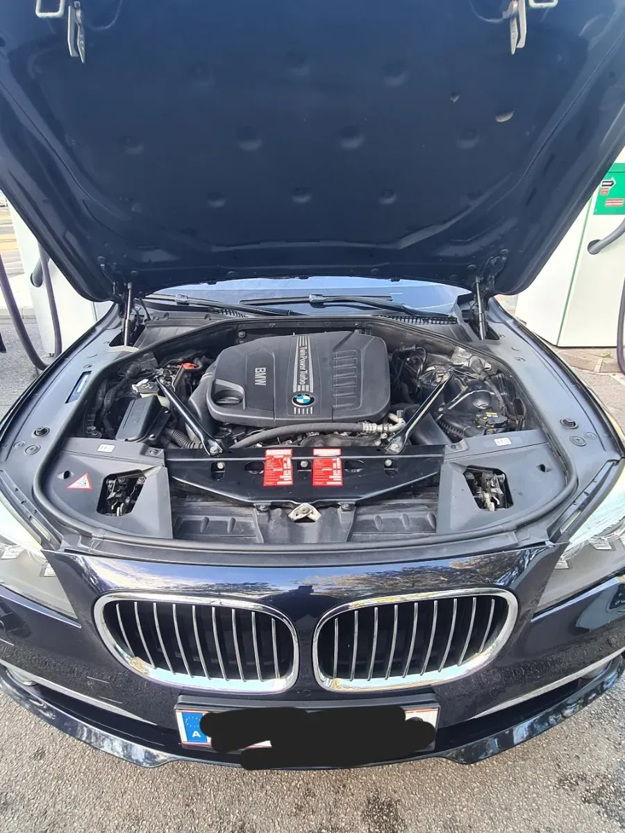 BMW 7 Series 2014 photo 2