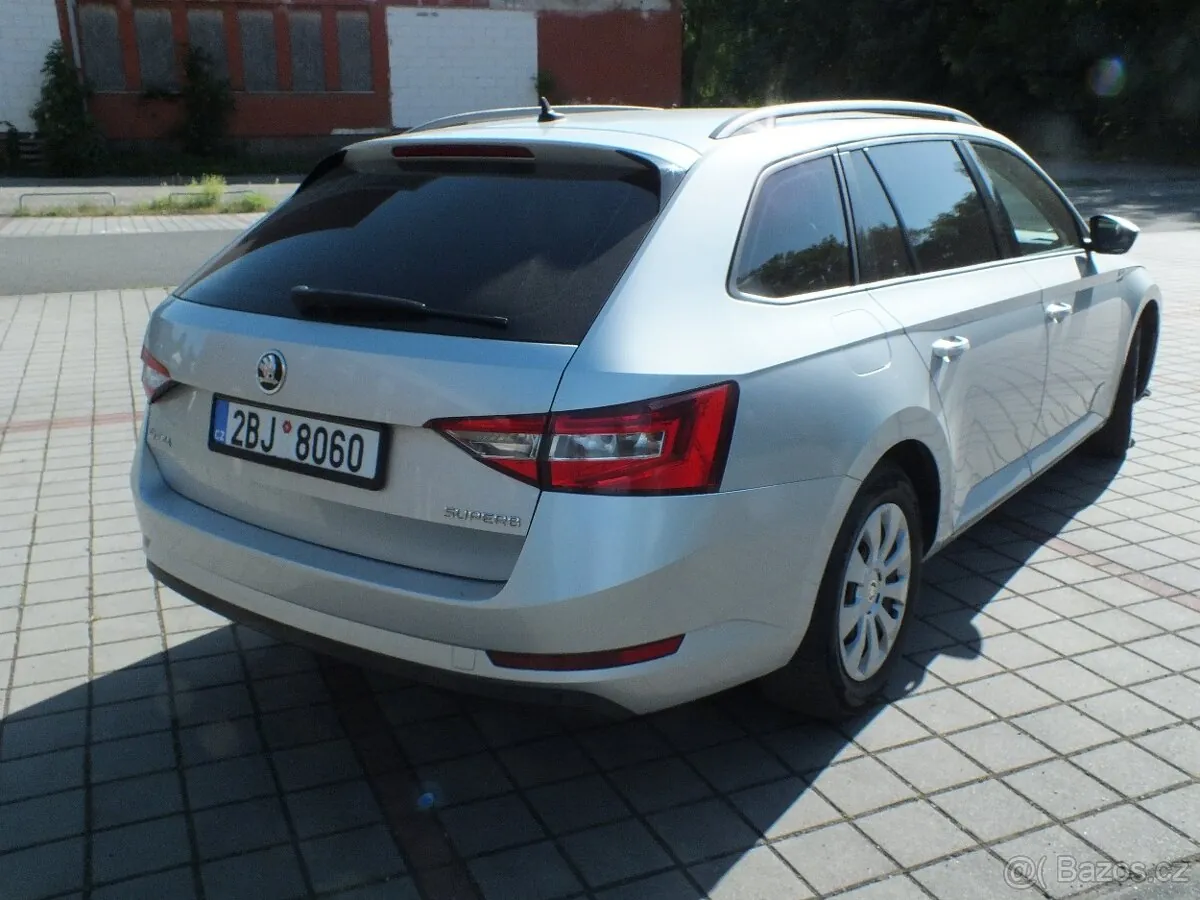 Skoda Superb 2017 photo 5